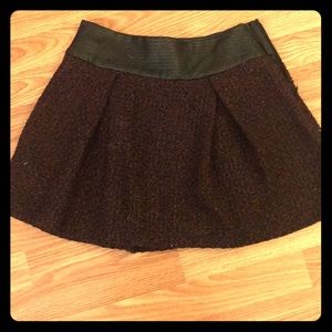 Maroon and black size 6 tweed skirt
